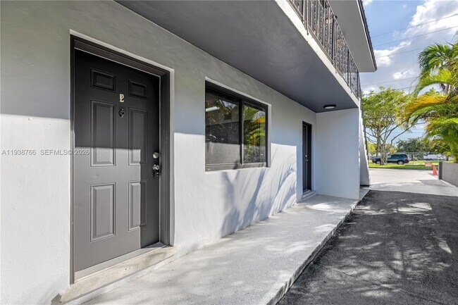 Building Photo - 43 Glen Royal Pkwy