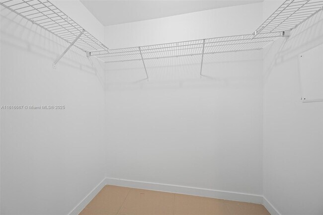 Building Photo - 300 S Biscayne Blvd