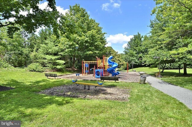 Building Photo - 5715 Balsam Grove Ct