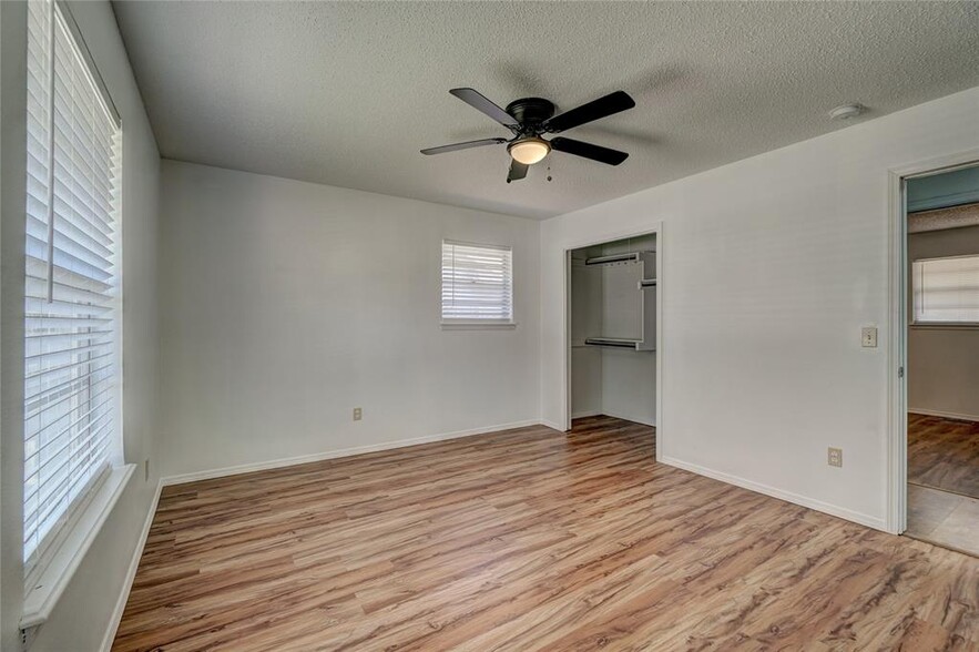Building Photo - 1124 Merrymen Grn