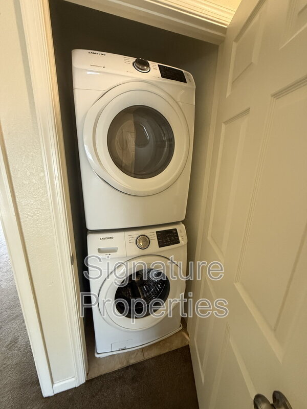 Building Photo - 3239 Granby St