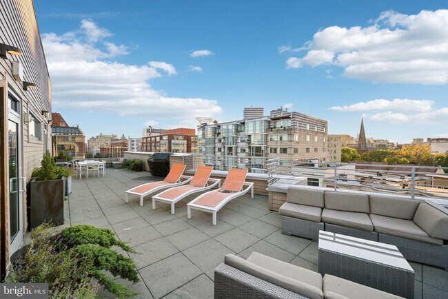 Building Photo - 1311 13th St NW