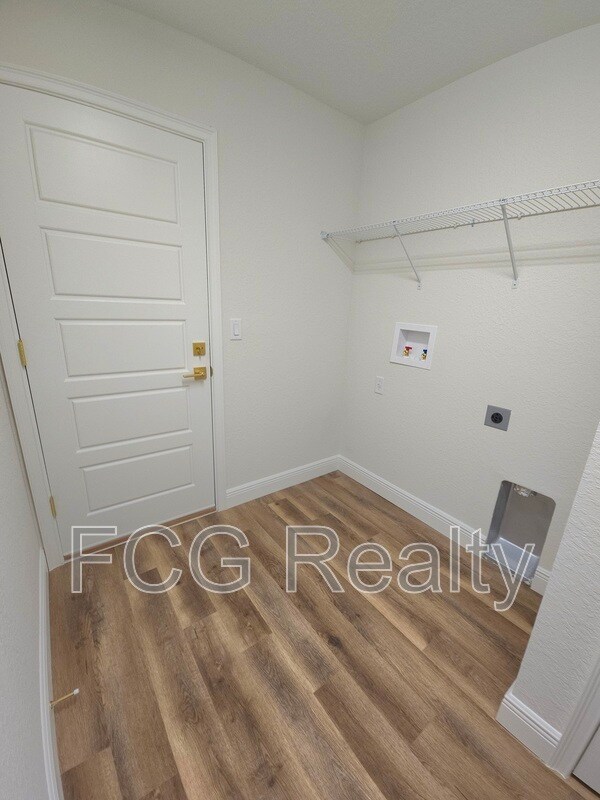 Building Photo - 9900 N Langdon Rd