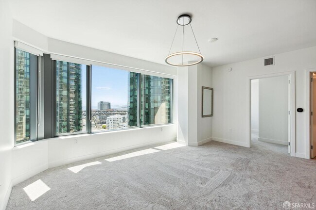Building Photo - 280 Spear St