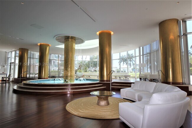 Building Photo - 5161 Collins Ave
