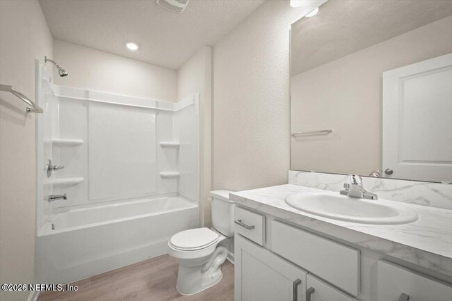 Building Photo - 846 Hartshill Pl