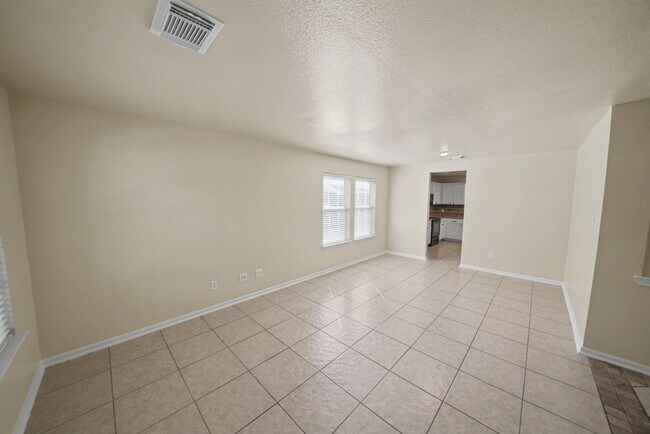 Building Photo - Beautiful 5-Bedroom Home in Schertz - Realtor Commission: $750
