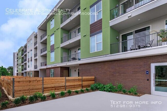 Building Photo - Edison