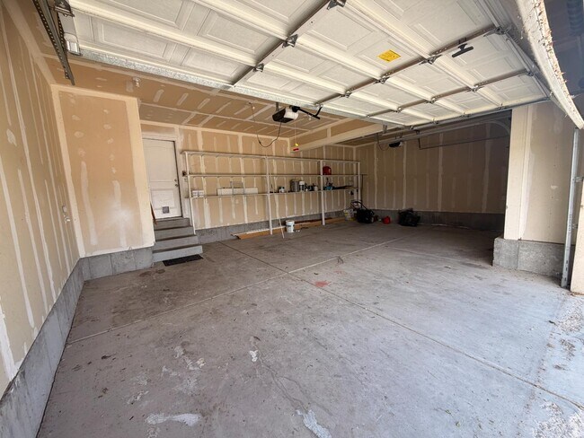 Building Photo - 4077 S Clipper St