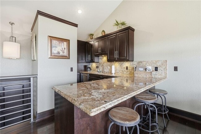 Building Photo - 14805 Dutchmans Dr