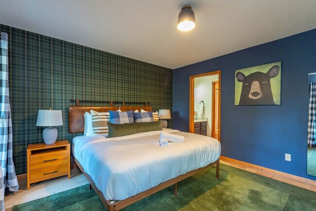 Building Photo - 41 Little Forest Dr