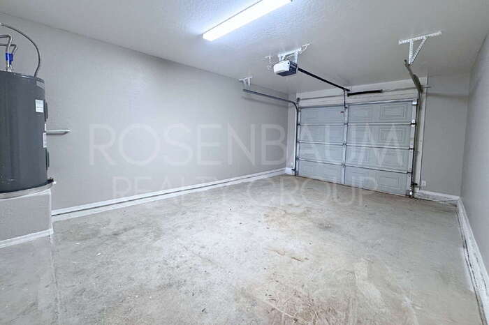 Building Photo - 15547 S Moon Valley Rd