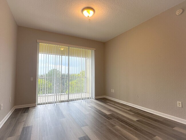 Building Photo - 3344 Robert Trent Jones Dr
