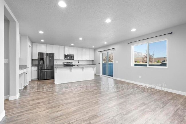 Building Photo - 446 N 230 E