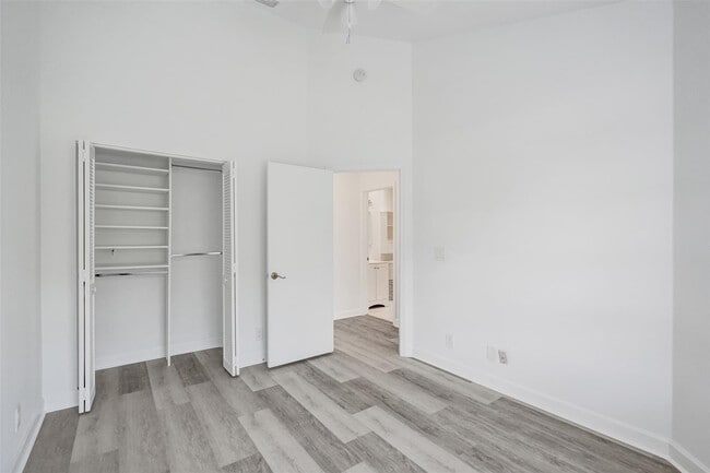 Building Photo - 11652 NW 19th Dr