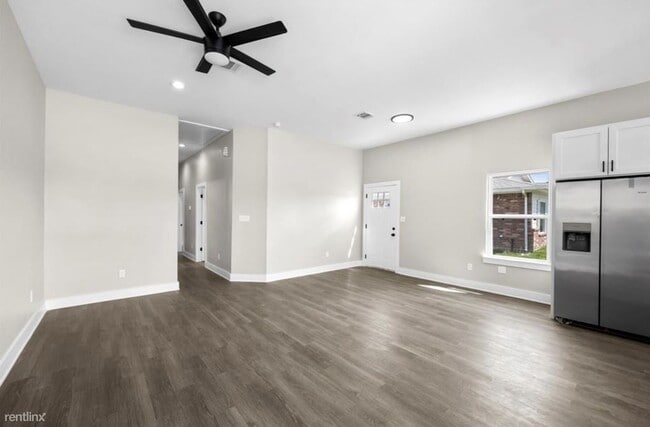 Building Photo - 3 br, 2 bath Duplex - 8408 Prairie View Dr...