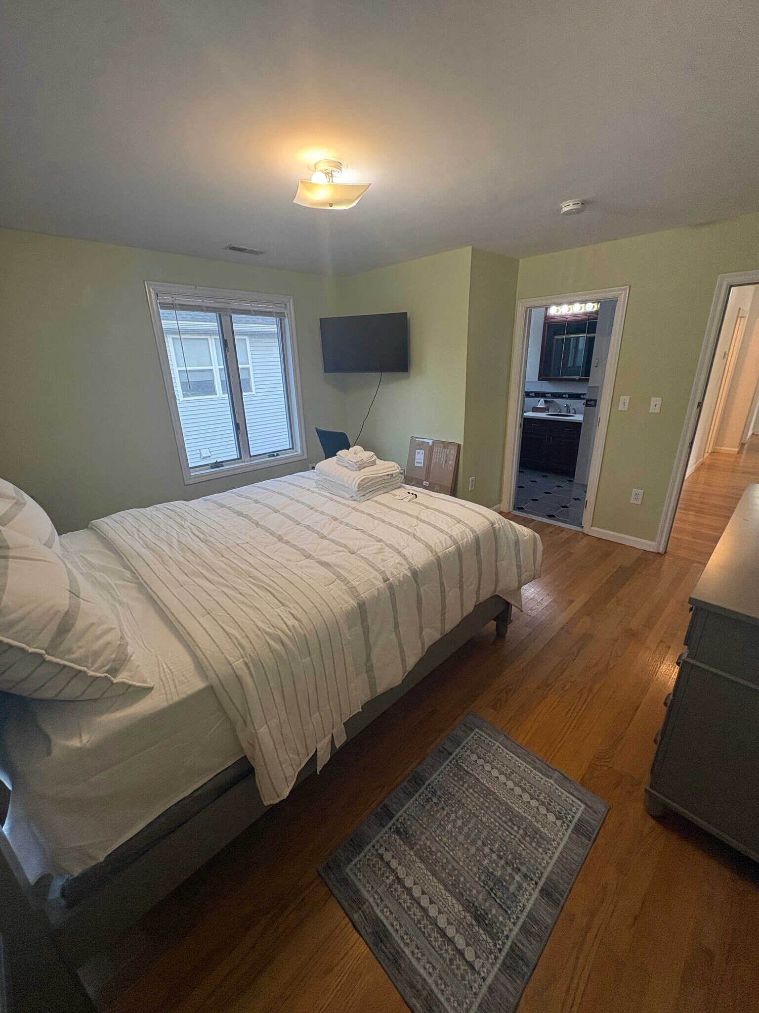 Building Photo - 309 Beacon St