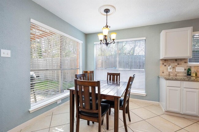 Building Photo - 22206 Meadowrock Dr