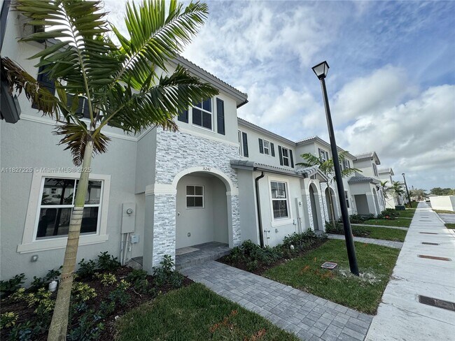Primary Photo - 16242 SW 292nd St