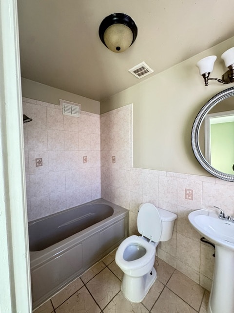 Building Photo - 15 Wales Ave