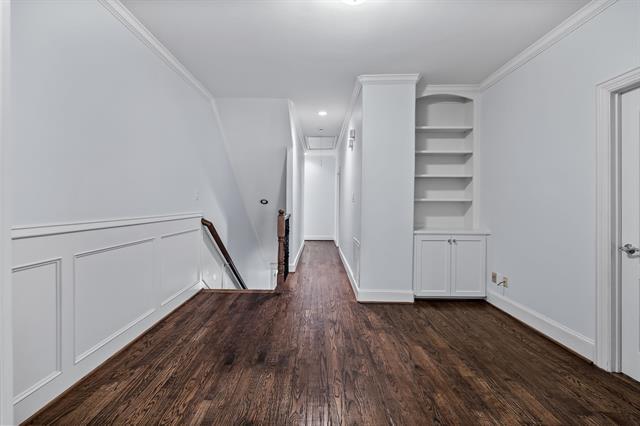 Building Photo - 4318 University Blvd