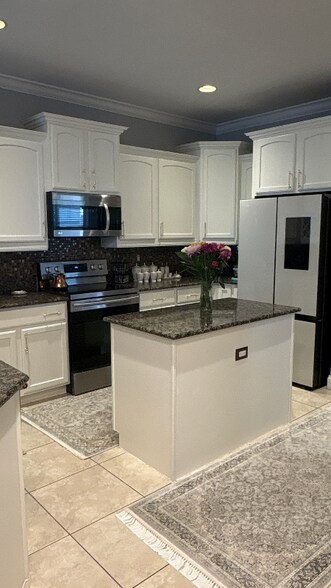 Building Photo - 10417 Canal Brook Ln