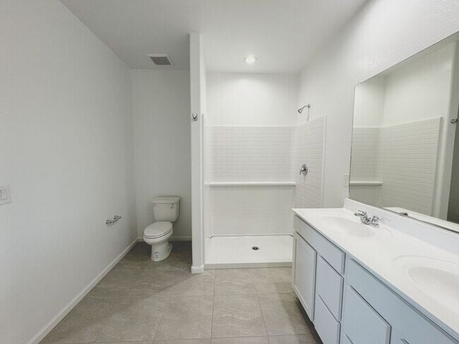 Building Photo - New 3 Bedroom 2 Bath Home at Western Gardens!