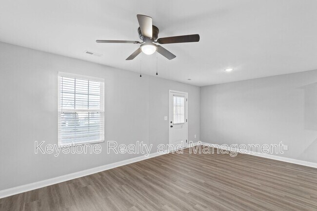 Building Photo - 580 Heritage Pointe Dr
