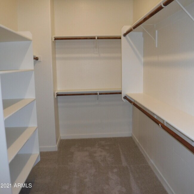 Building Photo - 16755 W Sand Hills Rd