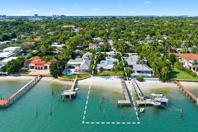 Building Photo - 3208 N Flagler Dr