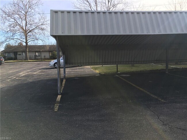 Building Photo - 2821 Mull Ave