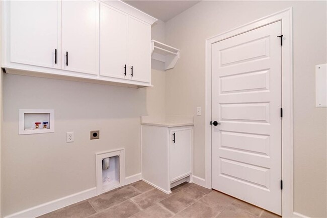 Building Photo - 1433 Cittadella Ave