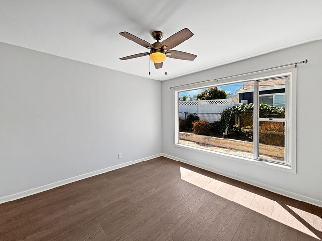 Building Photo - Beautifully Upgraded 2B/2BA House W/ 2-Car...