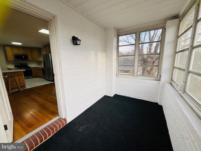 Building Photo - 8111 Analee Ave