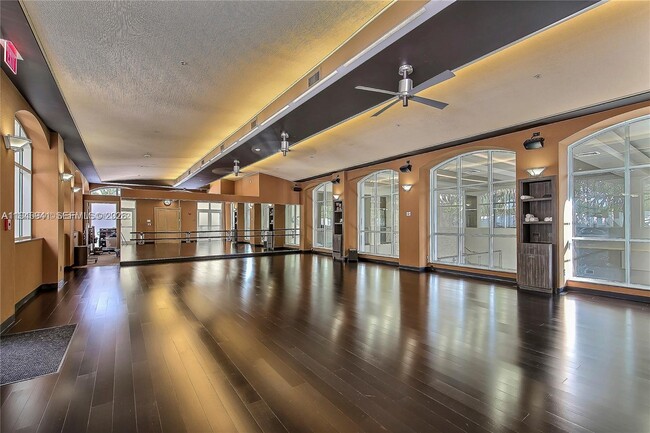 Building Photo - 21205 NE 37th Ave