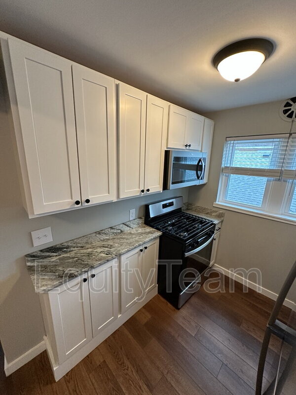 Building Photo - 1219 Franklin Ave