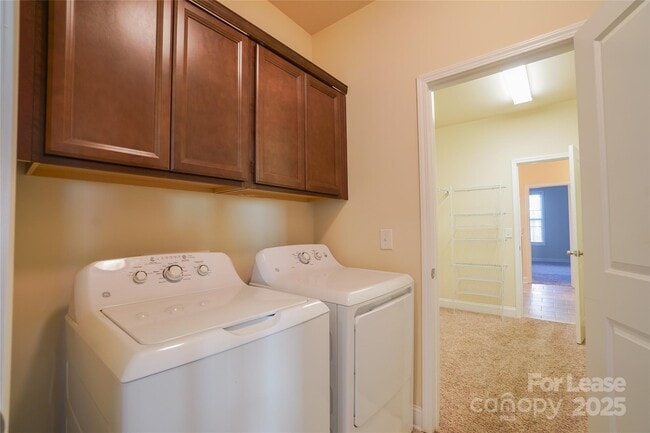 Building Photo - 6426 Hove Rd