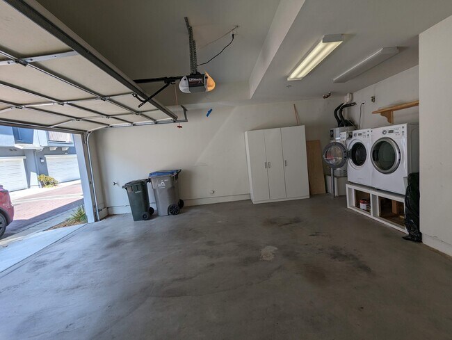 Building Photo - 1246 De Altura Cmns
