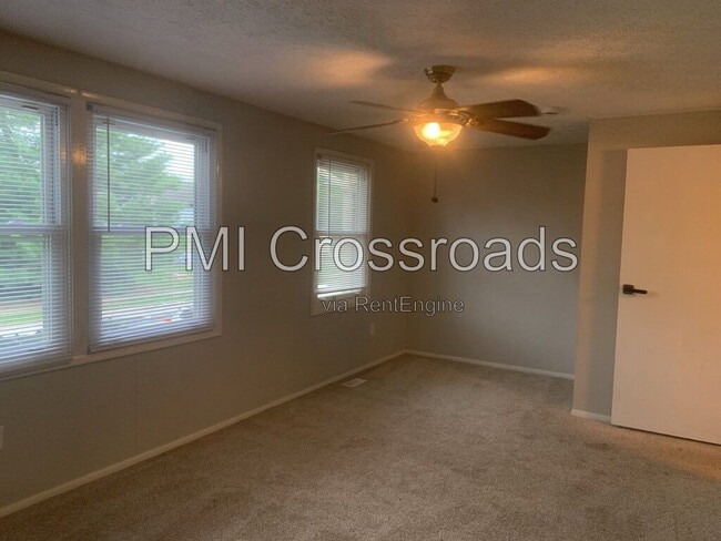 Building Photo - 7490 Stonetrail Way