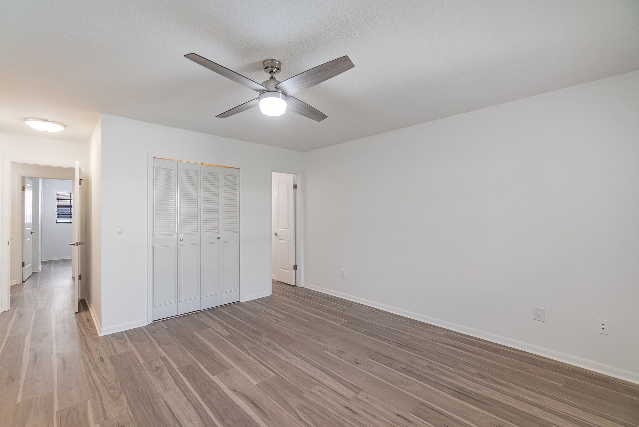 Building Photo - 255 Paradise Blvd