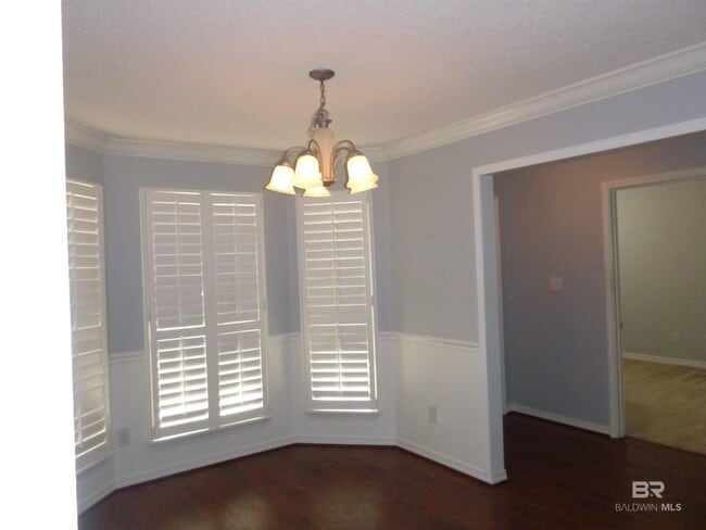 Building Photo - 30738 Pinyon Dr