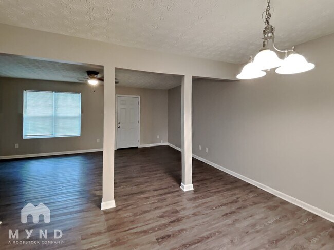 Building Photo - 1998 Grove Way