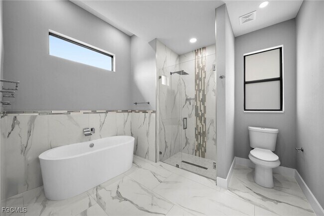 Building Photo - 1201 SW 8th Pl