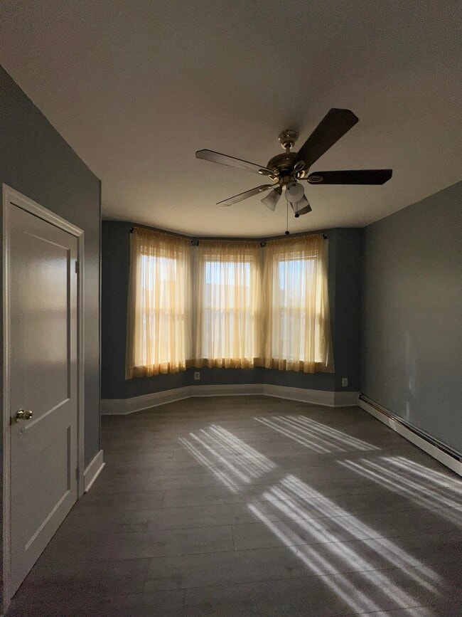 Building Photo - 209 Danforth Ave