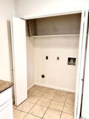 Building Photo - 8299 Cambridge St