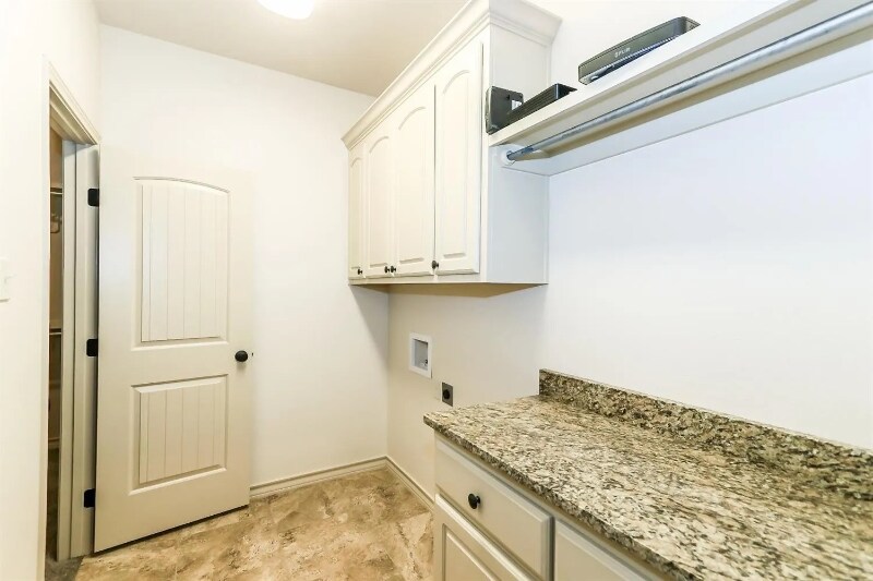 Building Photo - 5234 Kemper St