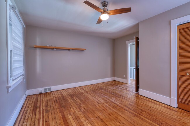 Building Photo - 211 Lenox Ave