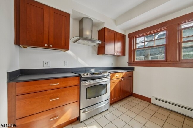 Building Photo - 42 Brookfield Rd