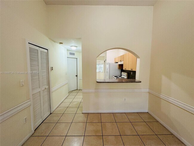 Building Photo - 1320 SE 31st Ct