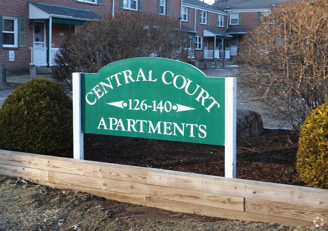 Building Photo - Central Court